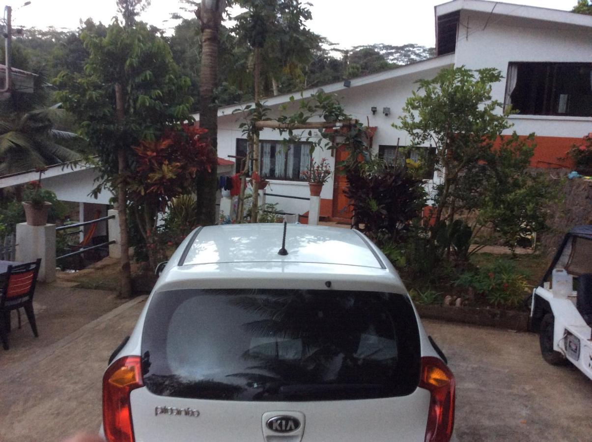 Papayas Self Catering Room ヴィクトリア エクステリア 写真
