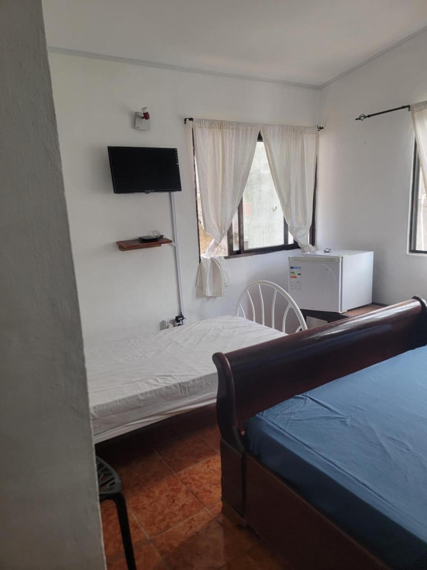 Papayas Self Catering Room ヴィクトリア エクステリア 写真