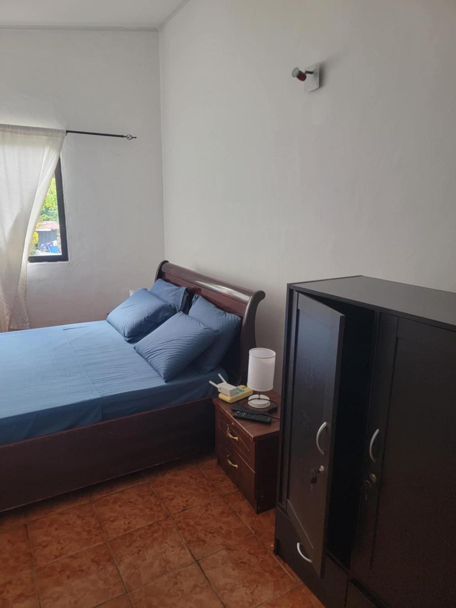 Papayas Self Catering Room ヴィクトリア エクステリア 写真